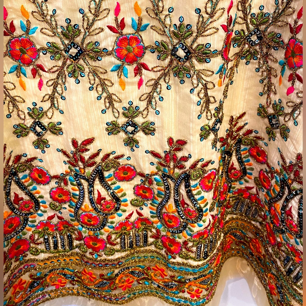 Gorgeous raw silk full embroidered Indian ethnic party dress - Picture 7 of 7
